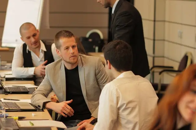 Austausch in der Gruppe während eines Workshops